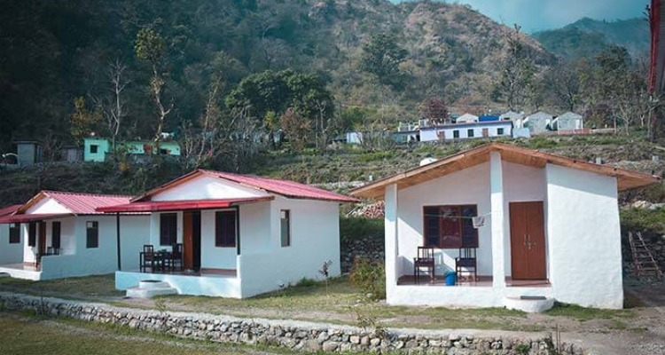 200 & 300 hr Ayurveda yoga teacher training course in Rishikesh India