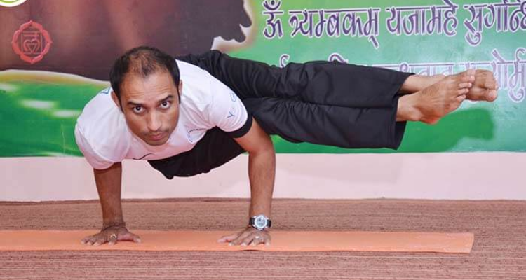 200 & 300 hr Ayurveda yoga teacher training course in Rishikesh India