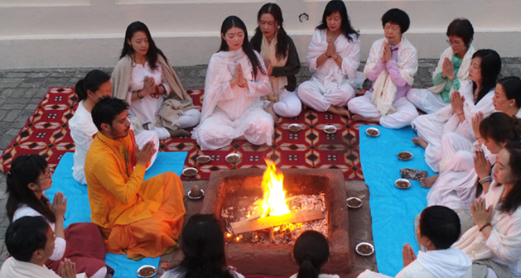 29 Days 200 hour beginners Yoga Teacher Training in Rishikesh, India