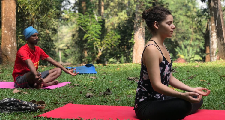 200 Hour Yoga Teacher Training in Kerala, India | 28 Days (Yoga Alliance)