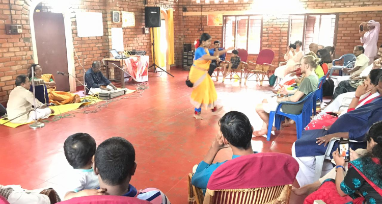 200 Hour Yoga Teacher Training in Kerala, India | 28 Days (Yoga Alliance)