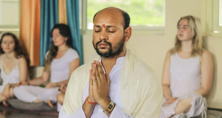28 Days 200 - hour International Yoga Teacher Training in Rishikesh, India
