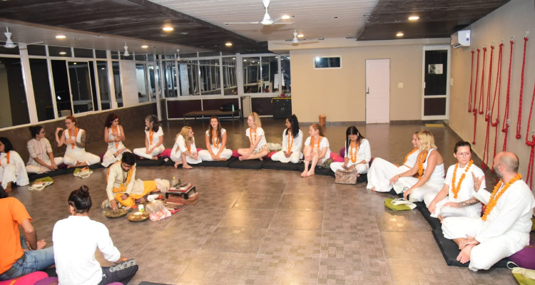 50 hours - 6 Night Yin yoga Teacher Training  course in Rishikesh india