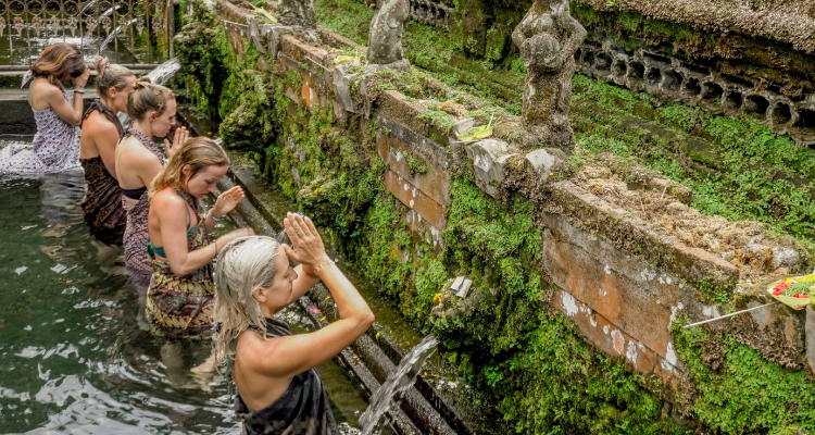 200 hour Traditional Hatha & Free Flowing Vinyasa Yoga Teacher Training in Bali