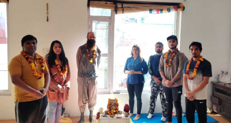 100 Hour Ashtanga Yoga Alliance Teacher Training Course in Rishikesh, India