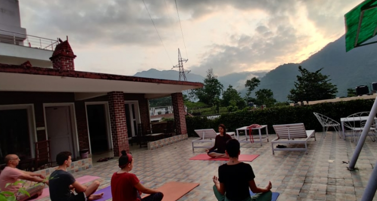 200 hour Hatha and Ashtanga yoga teacher training Course in Rishikesh, India