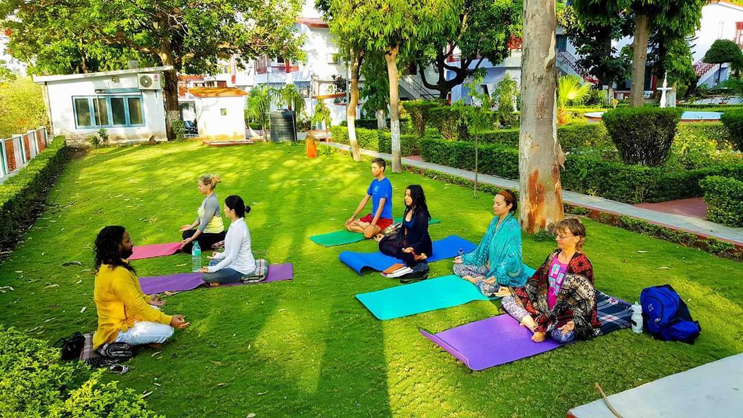 28 days Training | 200 Hour Hatha Yoga Teacher Training in Rishikesh, India