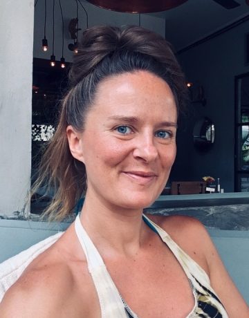 
                    Eleanor Evrard

                